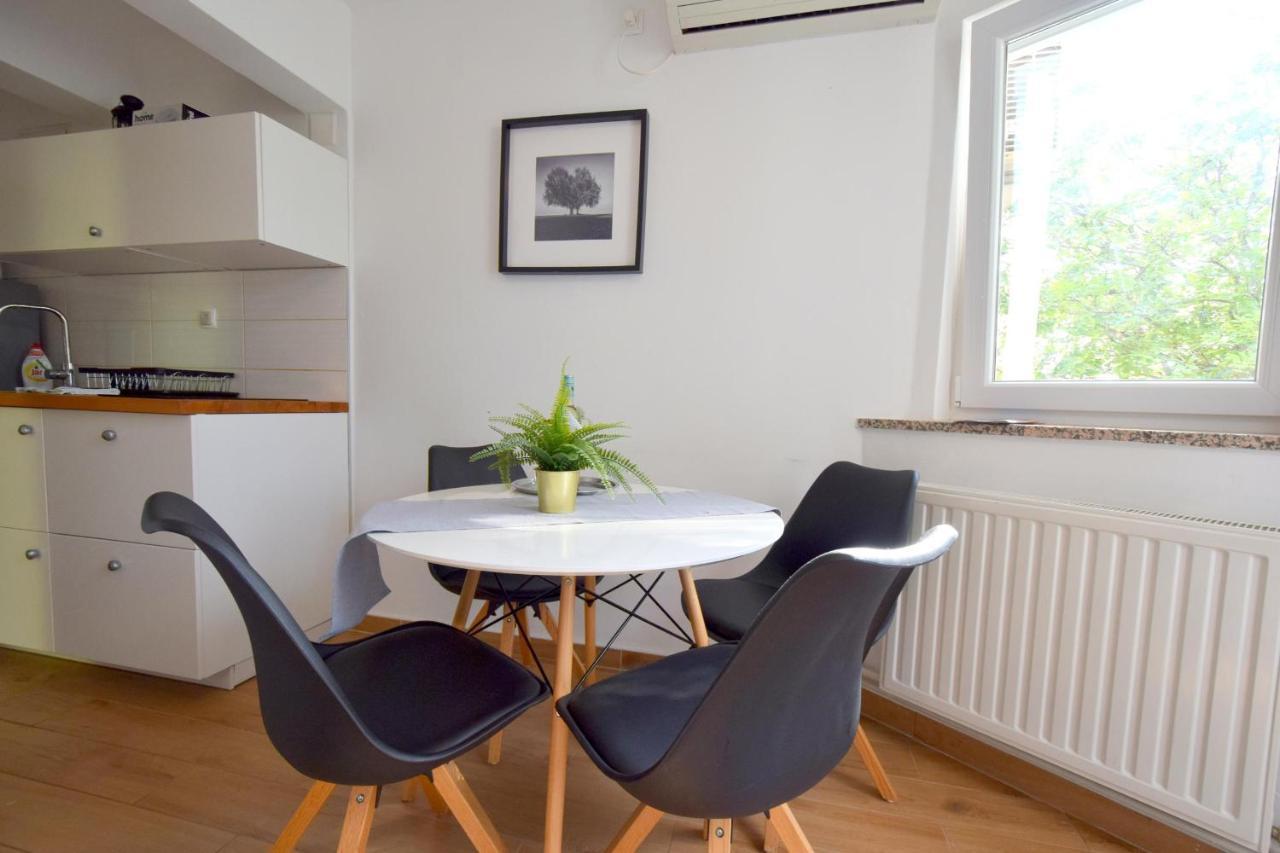 Apartments Julia Čižići Εξωτερικό φωτογραφία
