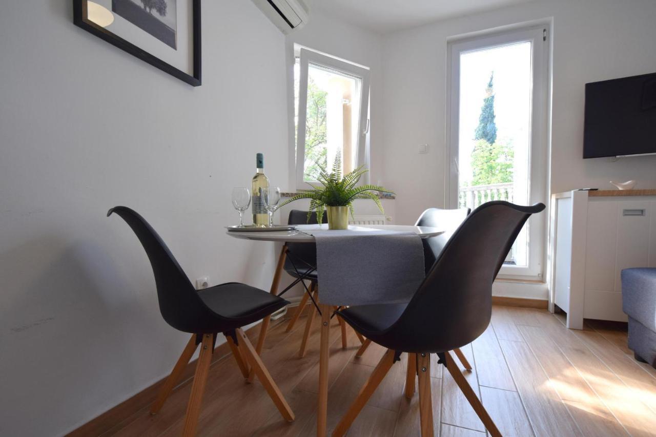 Apartments Julia Čižići Εξωτερικό φωτογραφία