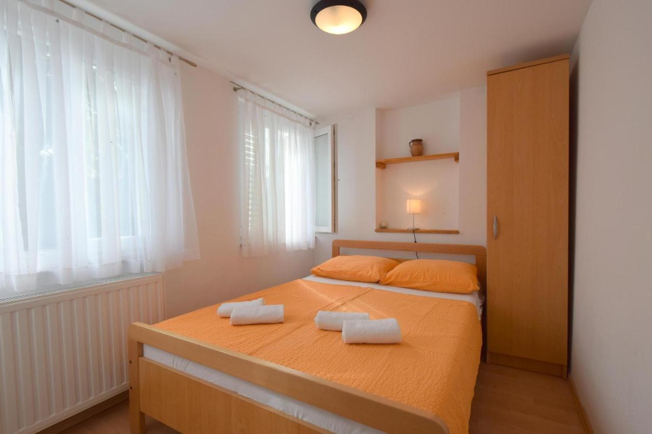 Apartments Julia Čižići Εξωτερικό φωτογραφία