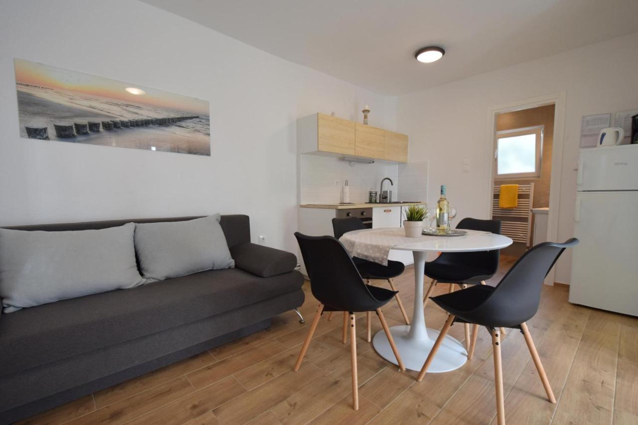 Apartments Julia Čižići Εξωτερικό φωτογραφία