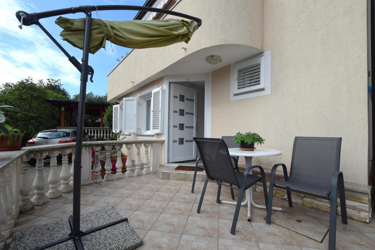 Apartments Julia Čižići Εξωτερικό φωτογραφία