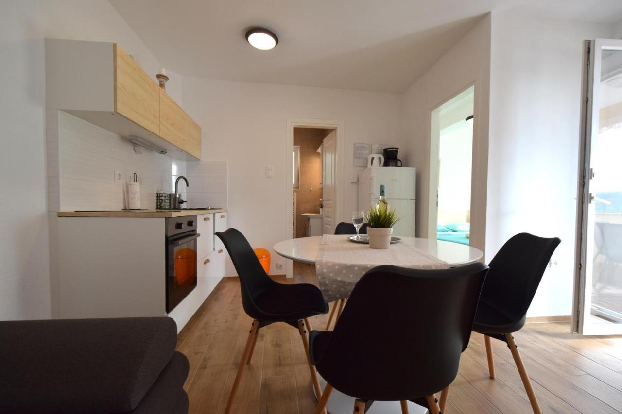 Apartments Julia Čižići Εξωτερικό φωτογραφία